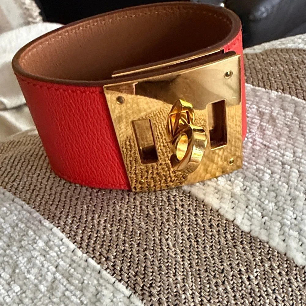 Elegant Red Leather Bracelet with Gold Buckle - Picture 1 of 5